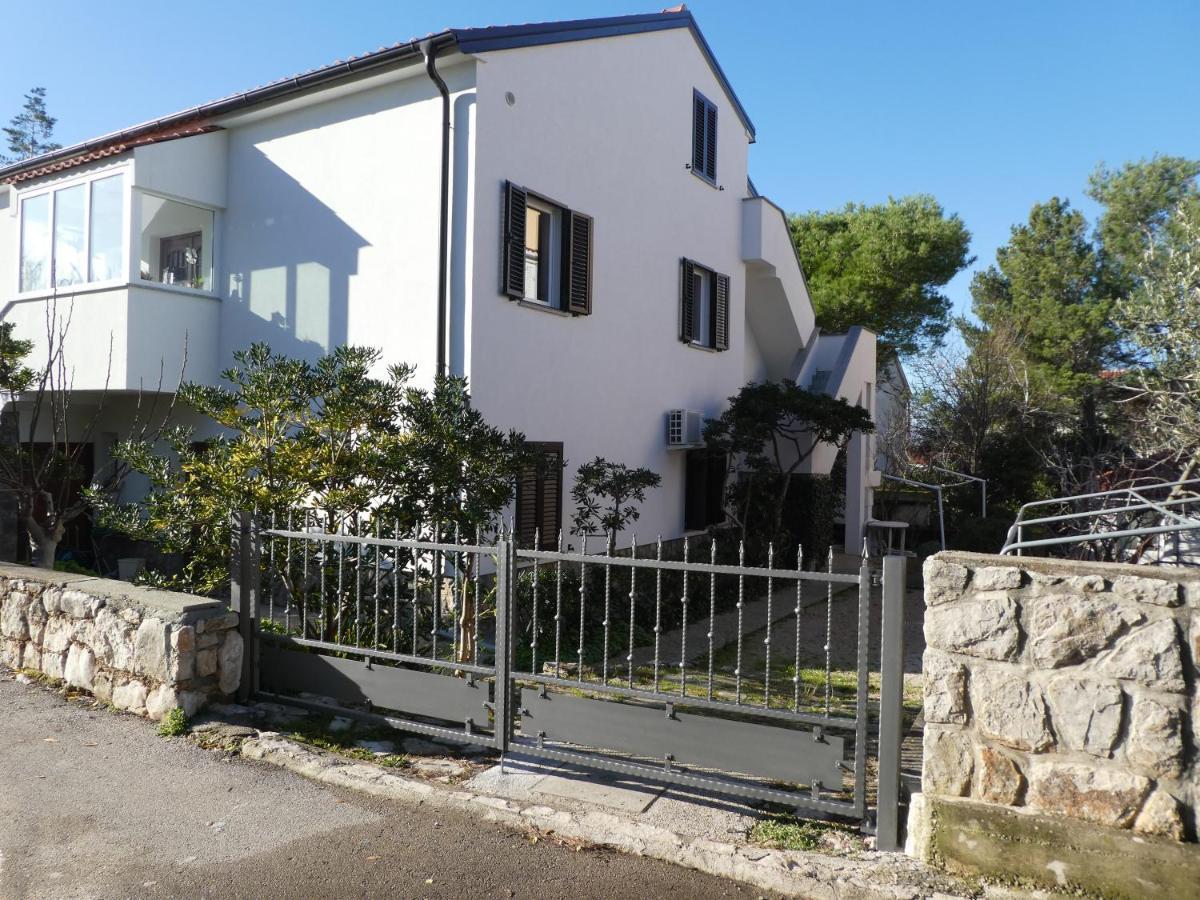 Apartments Milenka Punat Exterior photo